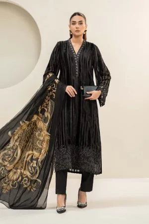 Luxury Pret Black Plush Embroidered Suit Mbdw-Aw24173Bb