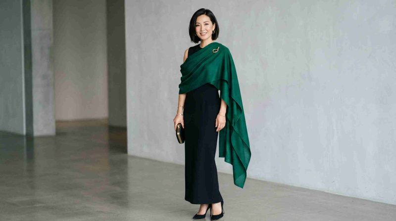 How To Wear A Shawl: 10 Stylish And Easy Ways To Drape It 3 Shawl Styled On One Shoulder